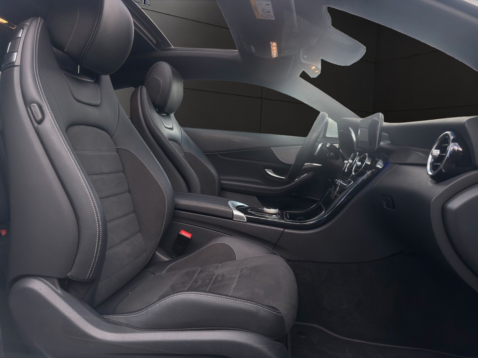 Fahrzeugabbildung Mercedes-Benz C 300 Coupe*AMG-Line*Pano*Head-Up*Dig.Tacho*360°