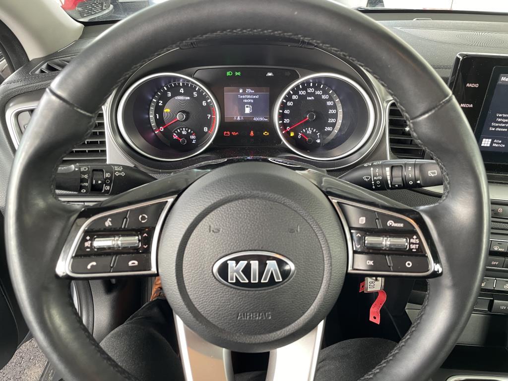 Kia CEED SW SILVER 1.0 T SHZ, KAMERA, PDC, KLIMAAUTO