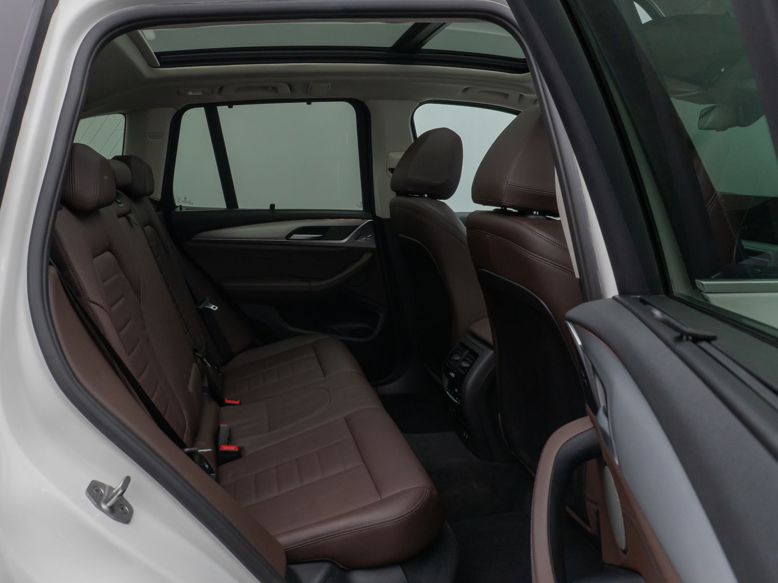 Fahrzeugabbildung BMW X3 xD30e Panorama 360°HUD DAB H/K Komfort 20Zoll