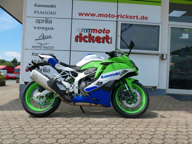 Kawasaki NINJA ZX 4 RR 40th. ANNIVERSARY EDITION