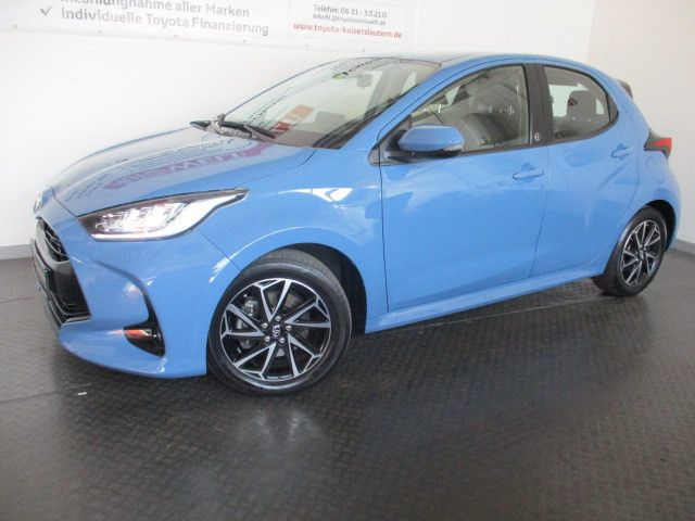 Fahrzeugabbildung Toyota Yaris Hybrid Team Deutschland inkl. Winterräder