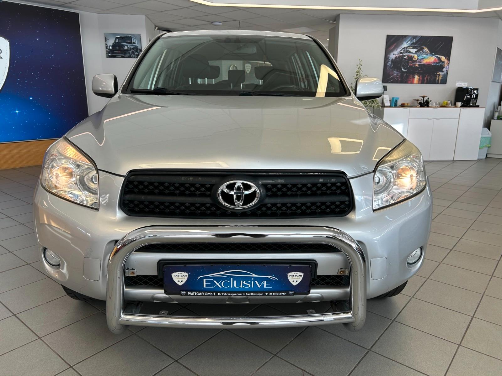 Toyota RAV4 2.0 VVT-i 152 ch 4x4 Executive • Boîte auto • 95 000 km • Cuir • Clim auto