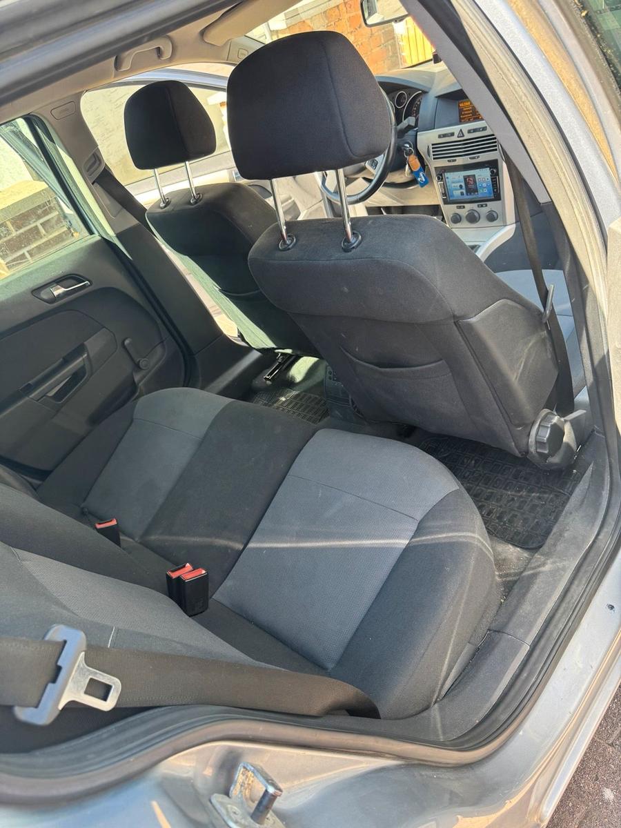 Opel Astra 2008 — photo 6