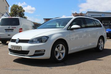 Volkswagen Golf - 1