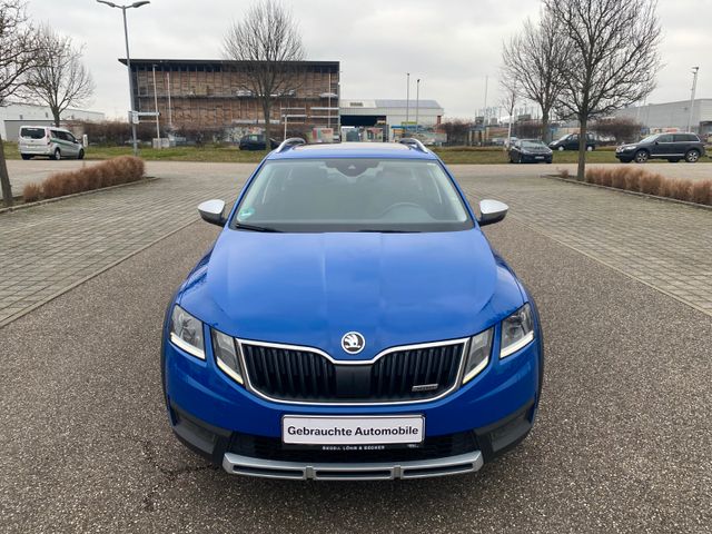 Skoda Octavia Combi Scout 4x4,LED,Navi,Kamera,Panorama