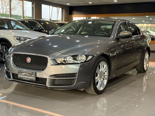 JAGUAR XE