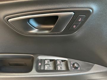 MYAUTOCENTER – Gebraucht- und Jahreswagen mit Werkstattservice in Pfaffenhofen Seat Leon ST FR *LED*Teilleder*Klima*