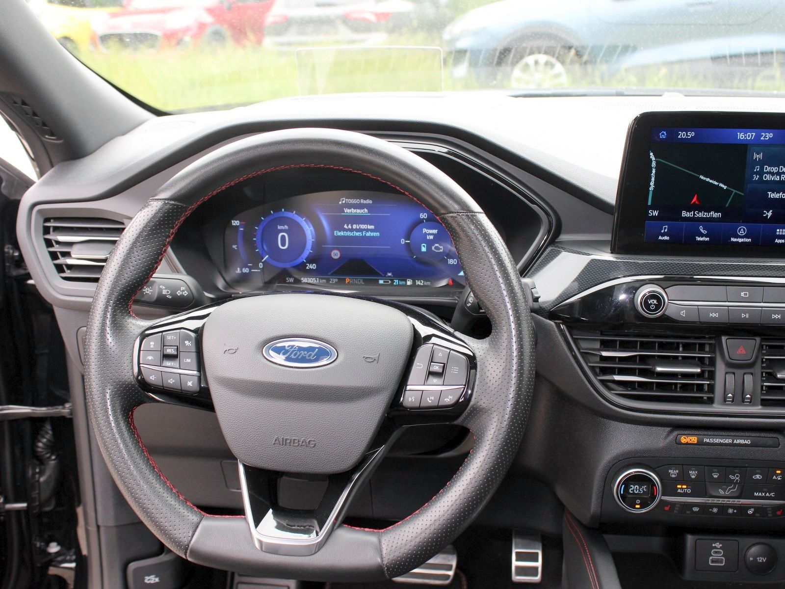Fahrzeugabbildung Ford Kuga Plug-In Hybrid ST-Line X 2,5 Duratec