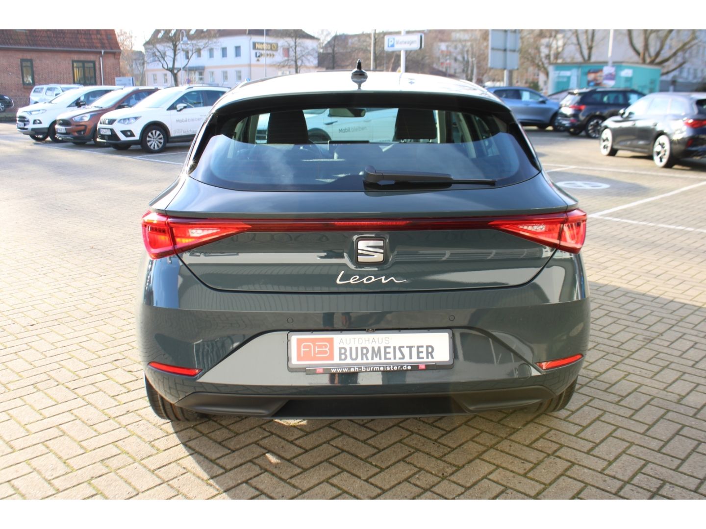 SEAT Leon 1.5 eTSI Style DSG ACC LED DAB PDC RFK SHZg - Image 4