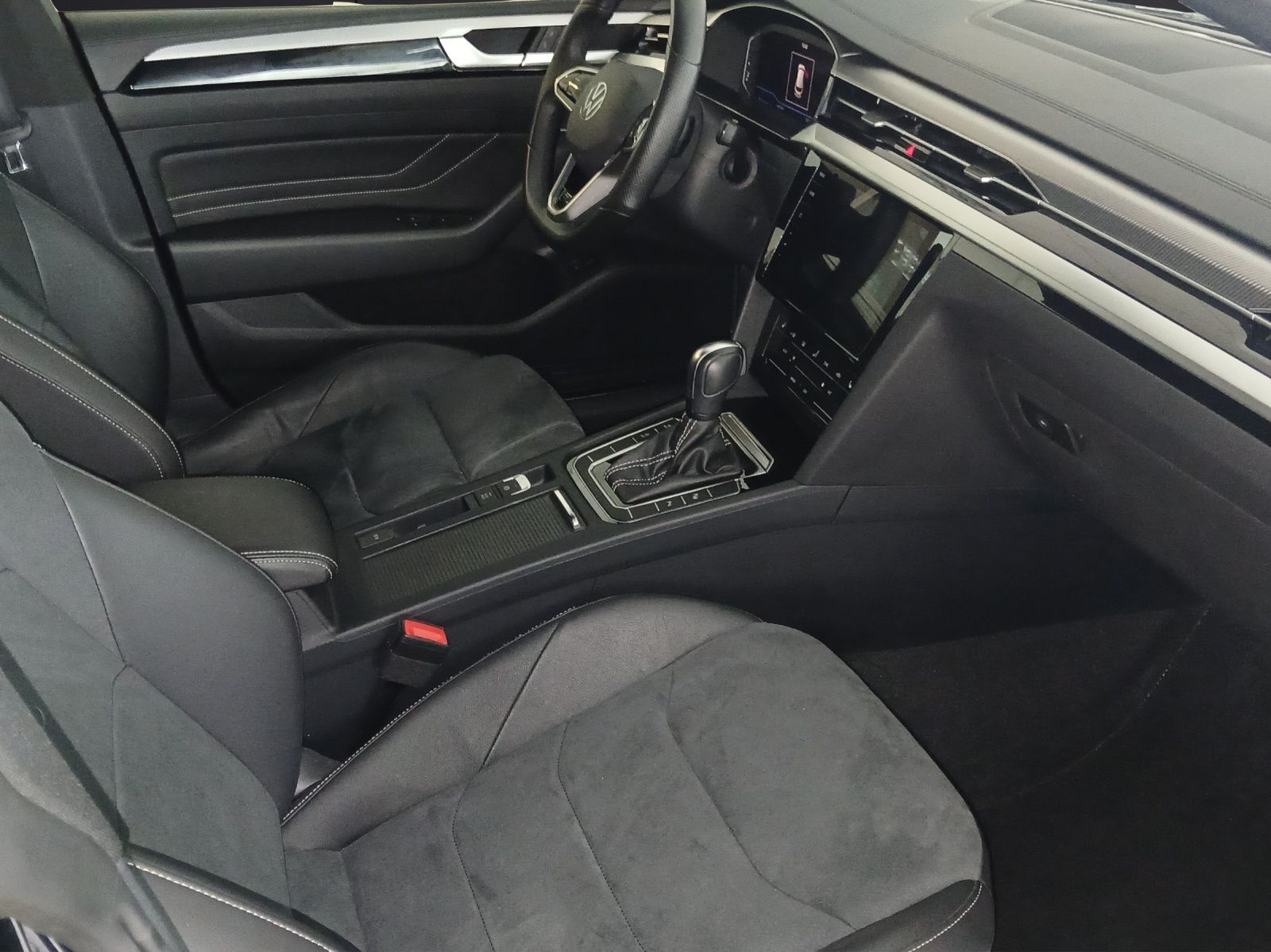 Fahrzeugabbildung Volkswagen Arteon SB TDI R-Line DSG Matrix Navi ACC AHK SHZ