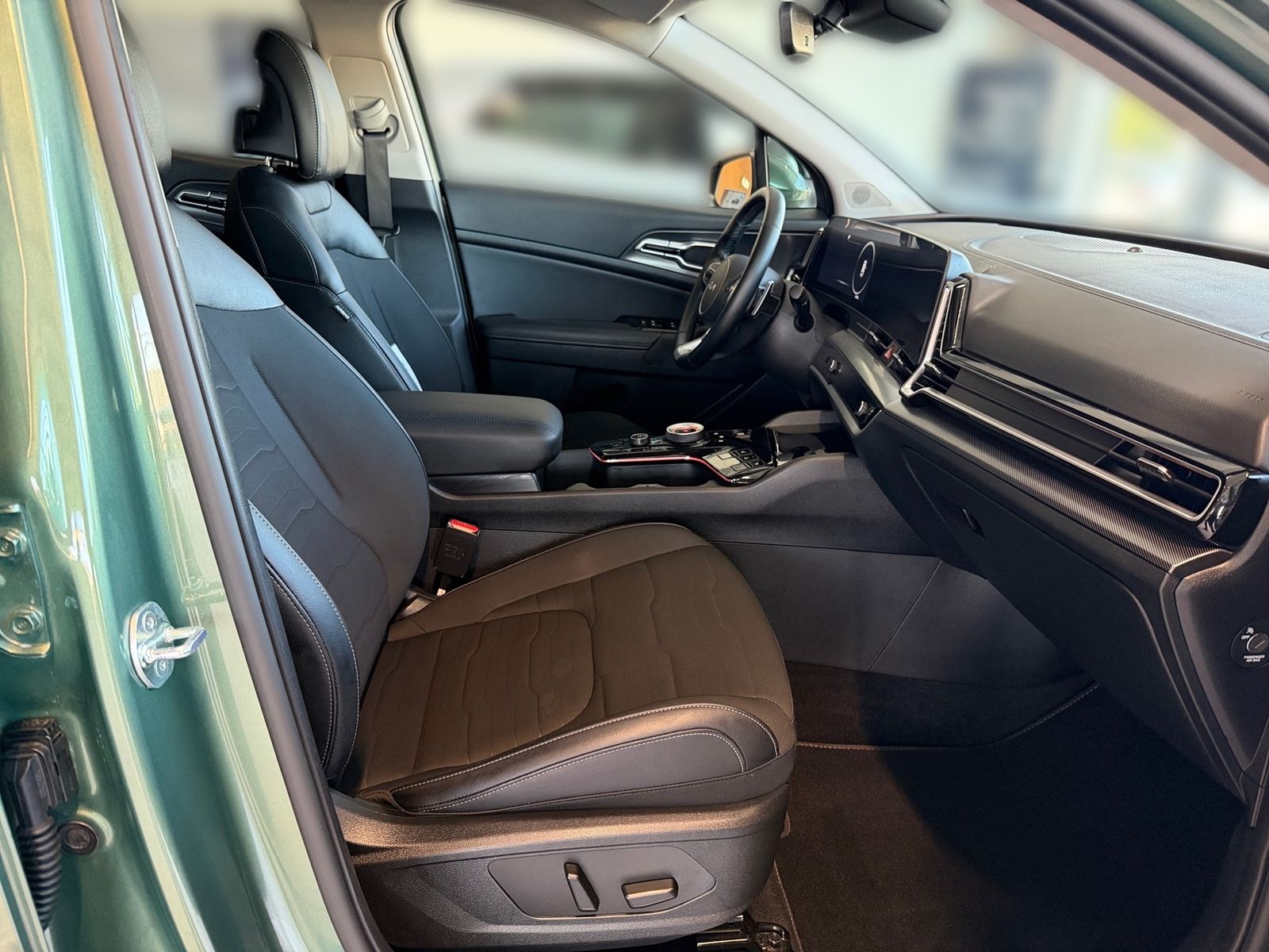 Fahrzeugabbildung Kia SPORTAGE 1.6T 48V 2WD DCT Spirit