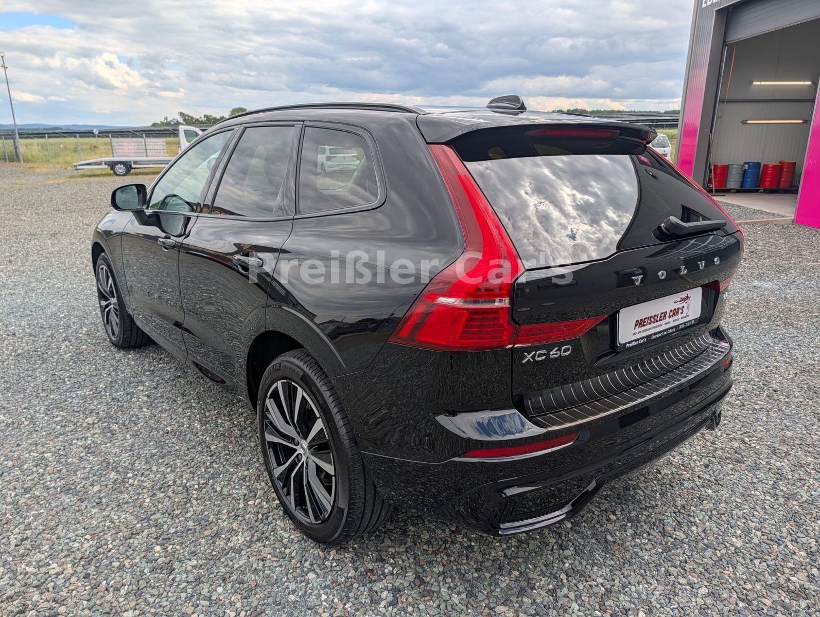 Volvo XC60 B5 Plus Dark AWD Leder Pano Sounds. 360°Kam