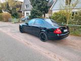 Mercedes-Benz Ich verkaufe meine Auto Mercedes-Benz e220... - gebrauchte Mercedes-Benz E 220 aus dem Jahr 2005
