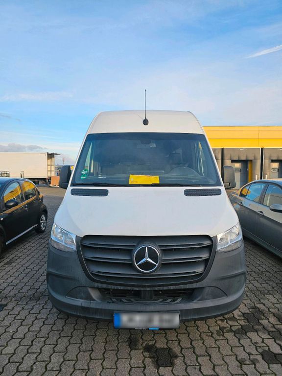 Image of Mercedes-Benz Sprinter