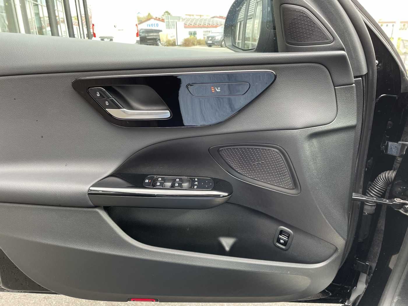 Fahrzeugabbildung Mercedes-Benz C 200 d T 9G R-Kamera+DISTR+TOTW +DAB