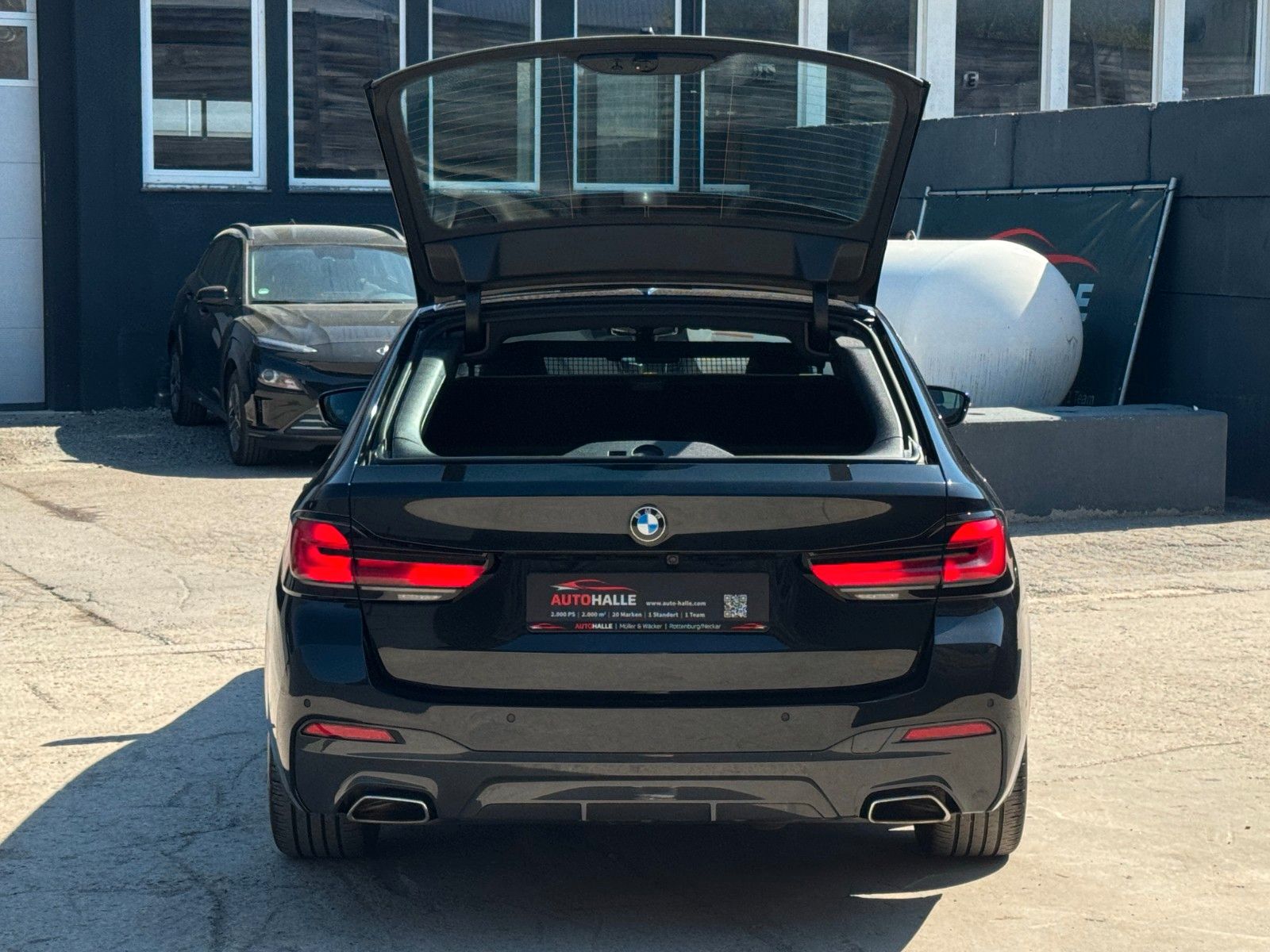 Fahrzeugabbildung BMW 530d M Sport Aero Shadow LED CAM Klim-4Z CarPlay