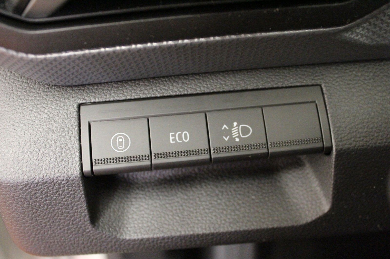 Fahrzeugabbildung Dacia Duster mild hybrid 140 Expression*Winterp.*MY 26