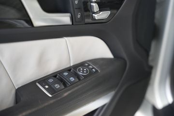 Mercedes E 400 - 6