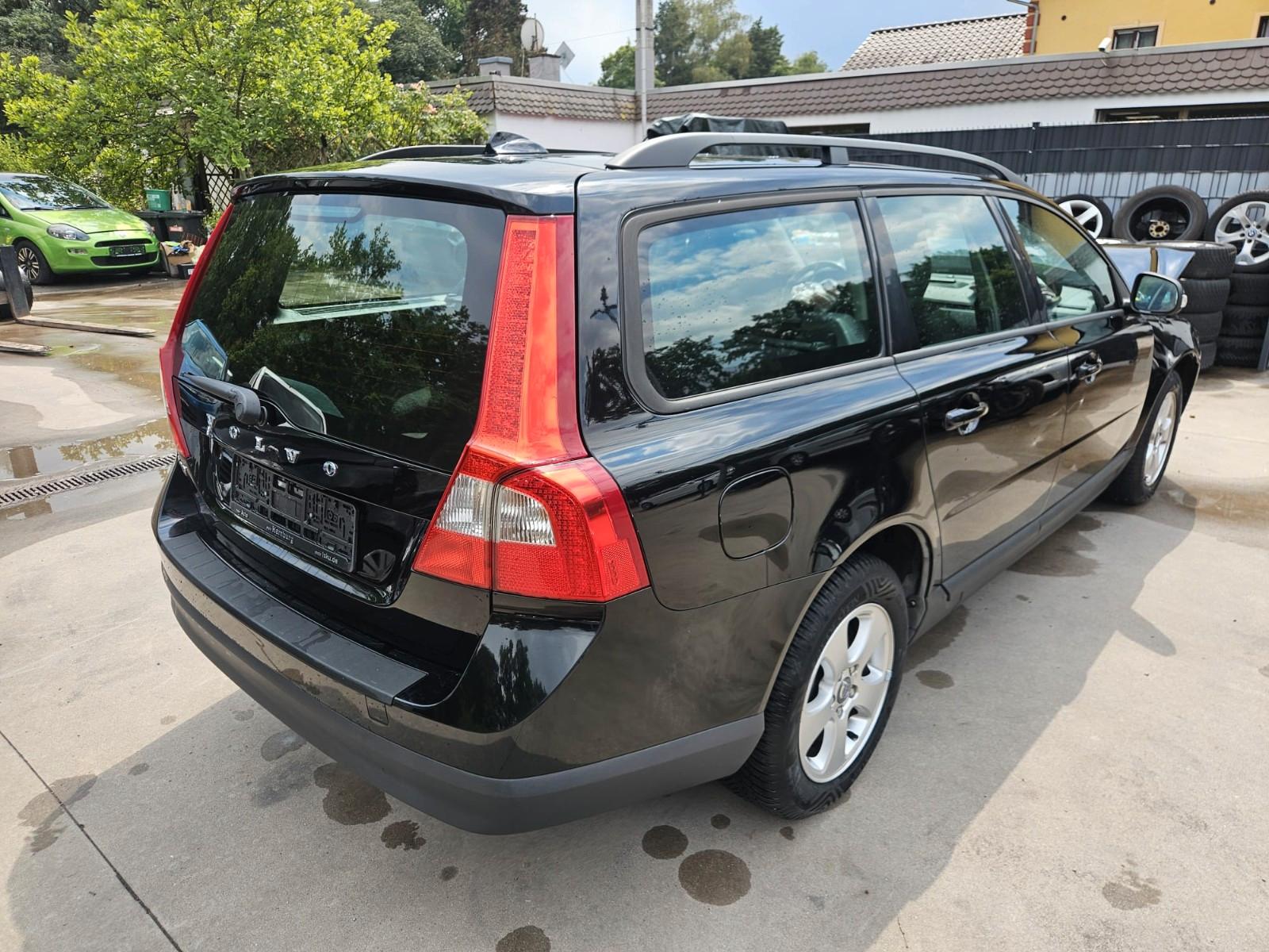 Volvo V70 2010 — photo 5