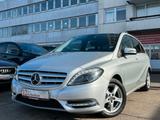 Mercedes-Benz B220 CDI *AUTOMATIK*NAVI*SHZ*KLIMA* - Mercedes-Benz B 220 mit Diesel-Antrieb: Automatik