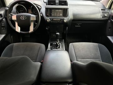 Toyota Land Cruiser - 12