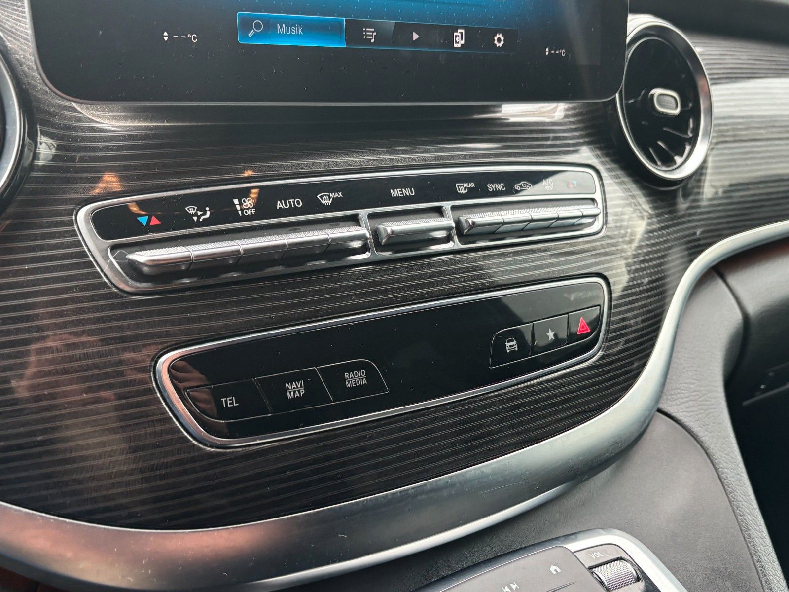 Fahrzeugabbildung Mercedes-Benz V 250d *8-Sitzer*Burmester*Ambiente*360°*Memory