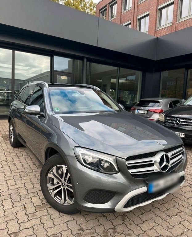 Image of Mercedes-Benz GLC 220