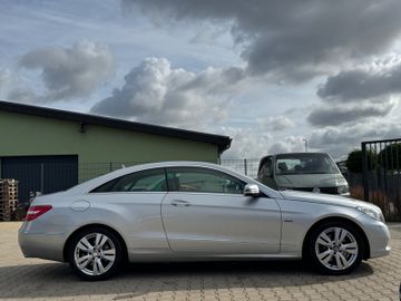 Mercedes E 300 - 4