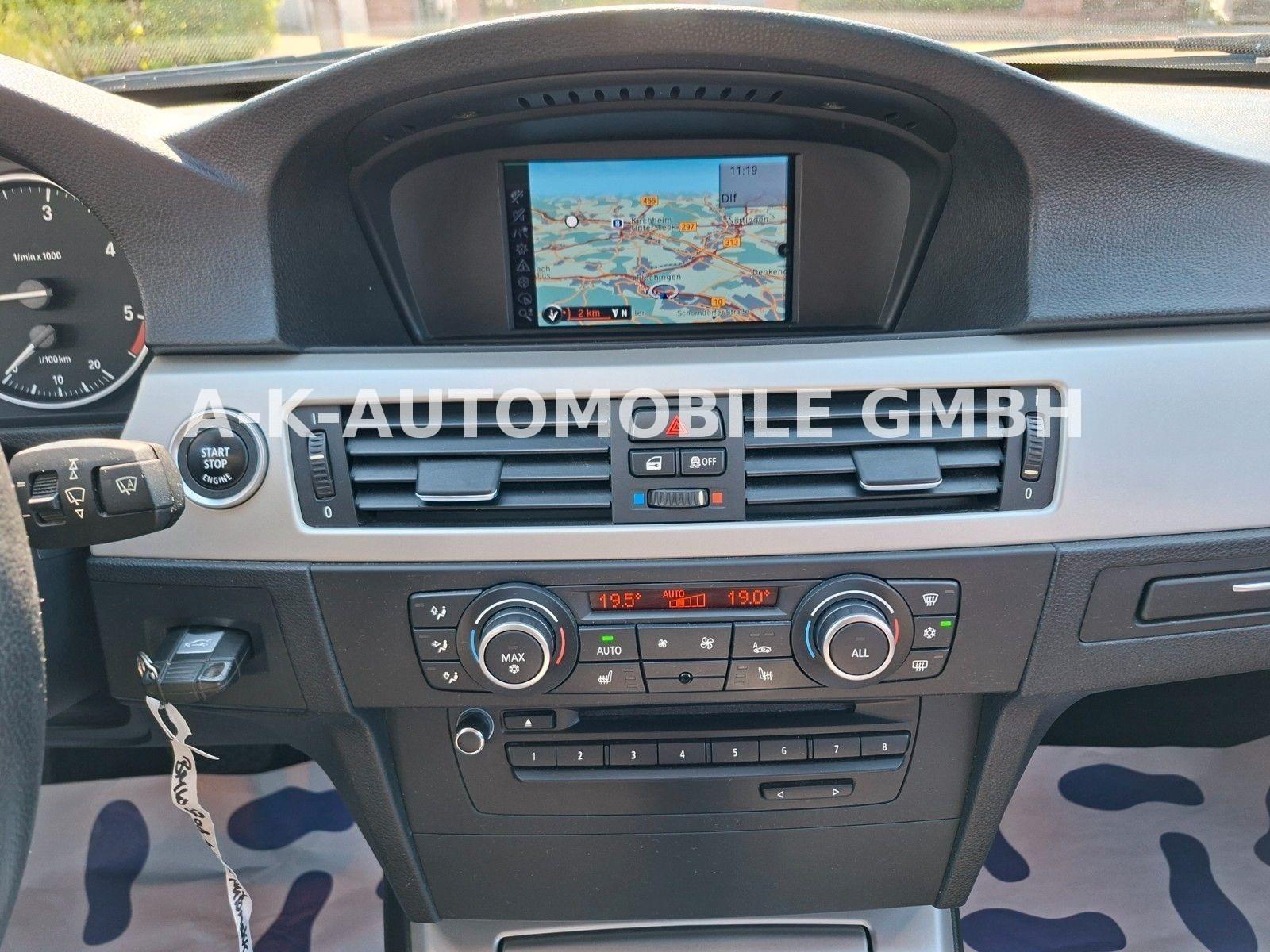 BMW 320 2012 — photo 18