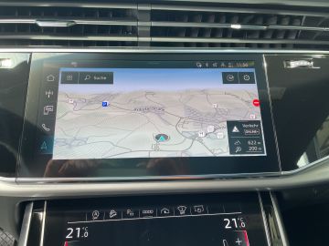 Audi Q8 - 12