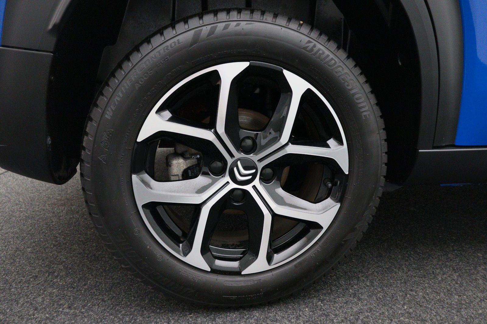 Fahrzeugabbildung Citroën C3 1.2 Aircross Plus NAVI LED DAB