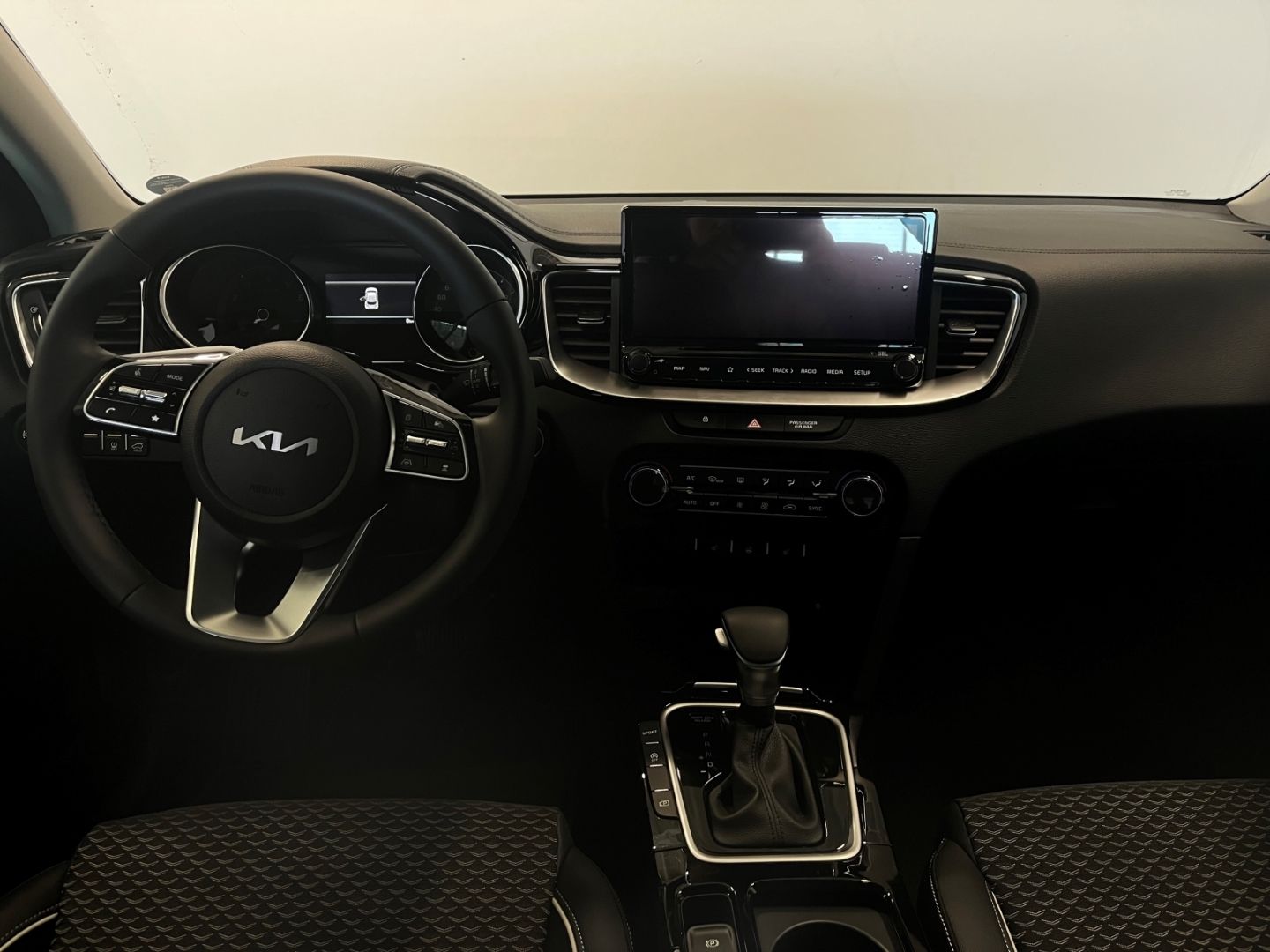 Fahrzeugabbildung Kia XCeed 1.5 T-GDI DCT Spirit JBL totWinkASS Navi