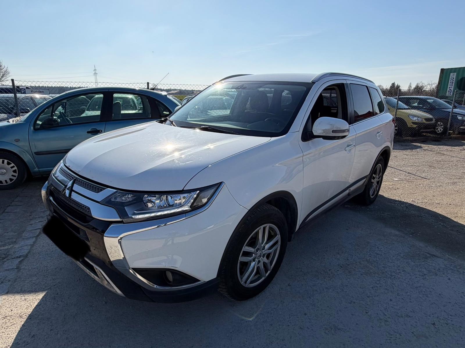 Mitsubishi Outlander 2.0 2WD *Automatik*Navigation*Kamera*
