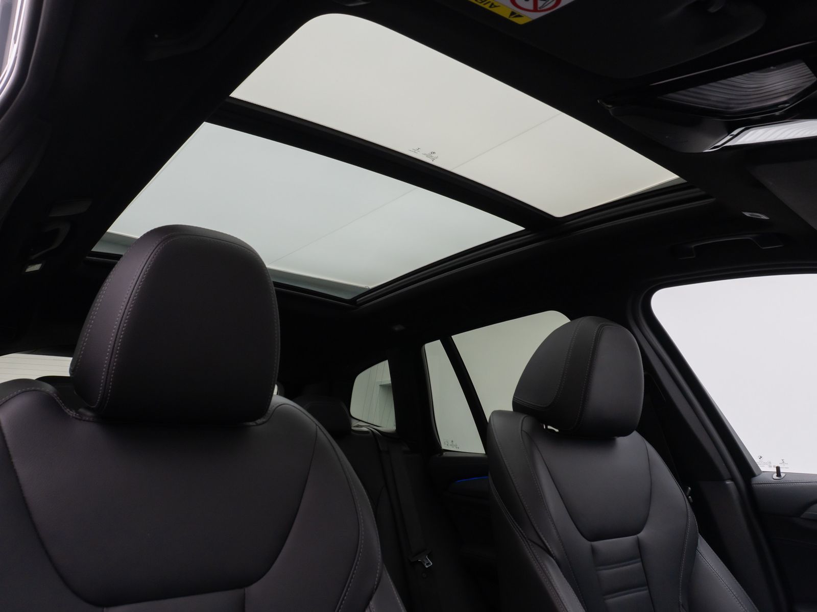 Fahrzeugabbildung BMW X3 xD20i M Sport Kamera Panorama DAB HiFi 20Zoll