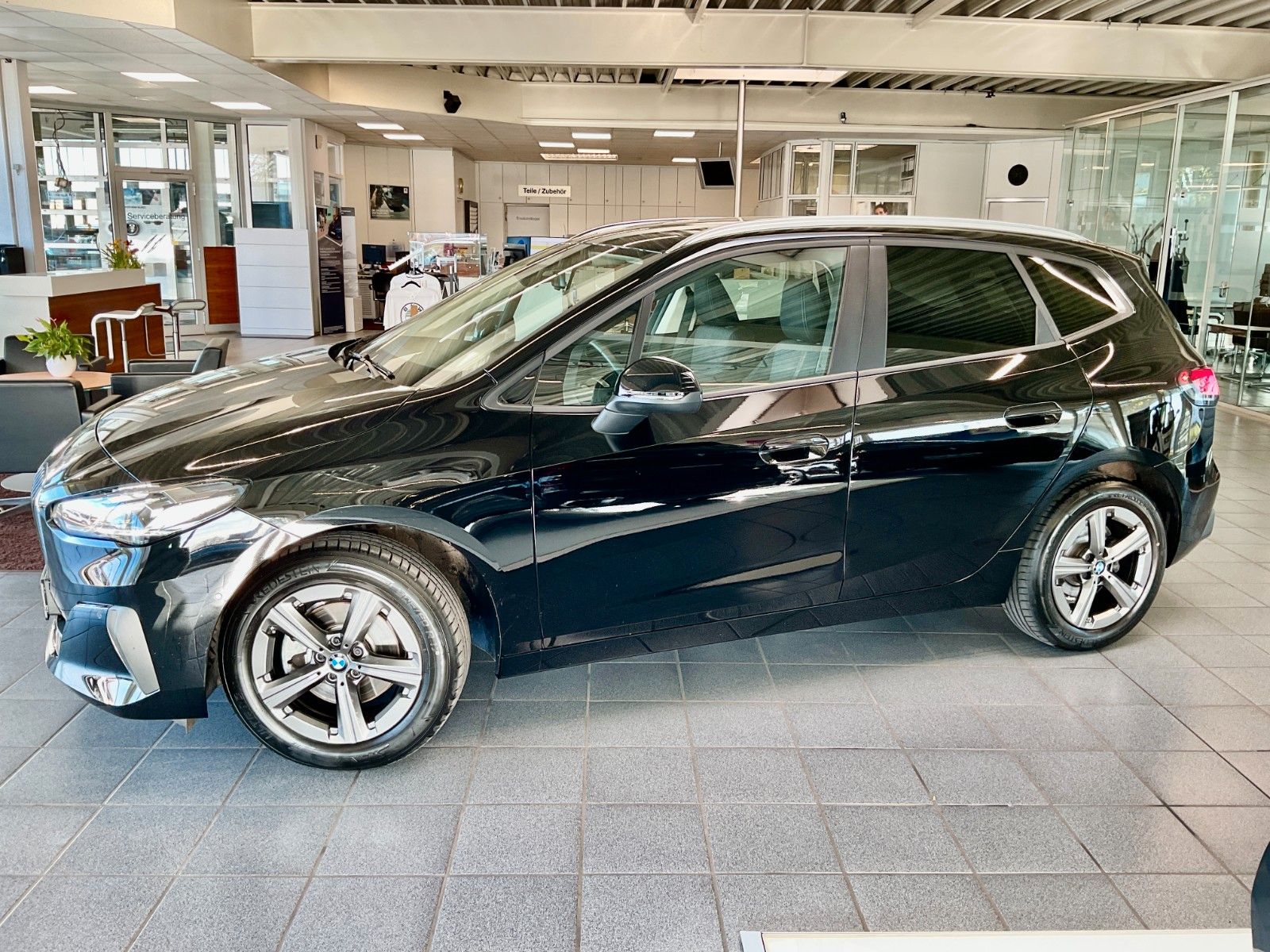 BMW 218i Active AHK Driving Assist Plus Adaptiv LED foto 6