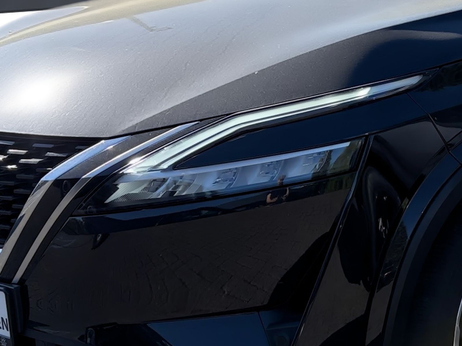 Fahrzeugabbildung Nissan Qashqai 1.3 DIG-T Tekna*Navi*AHK*360°Kamera*SHZ*