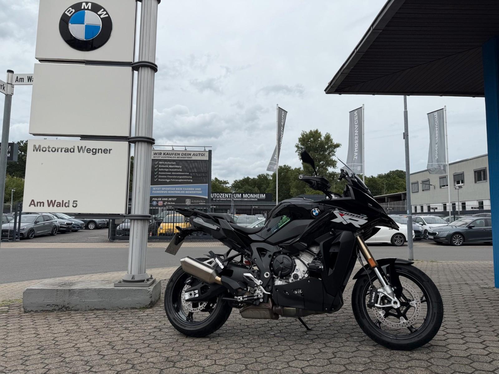 BMW S 1000 XR Triple Black