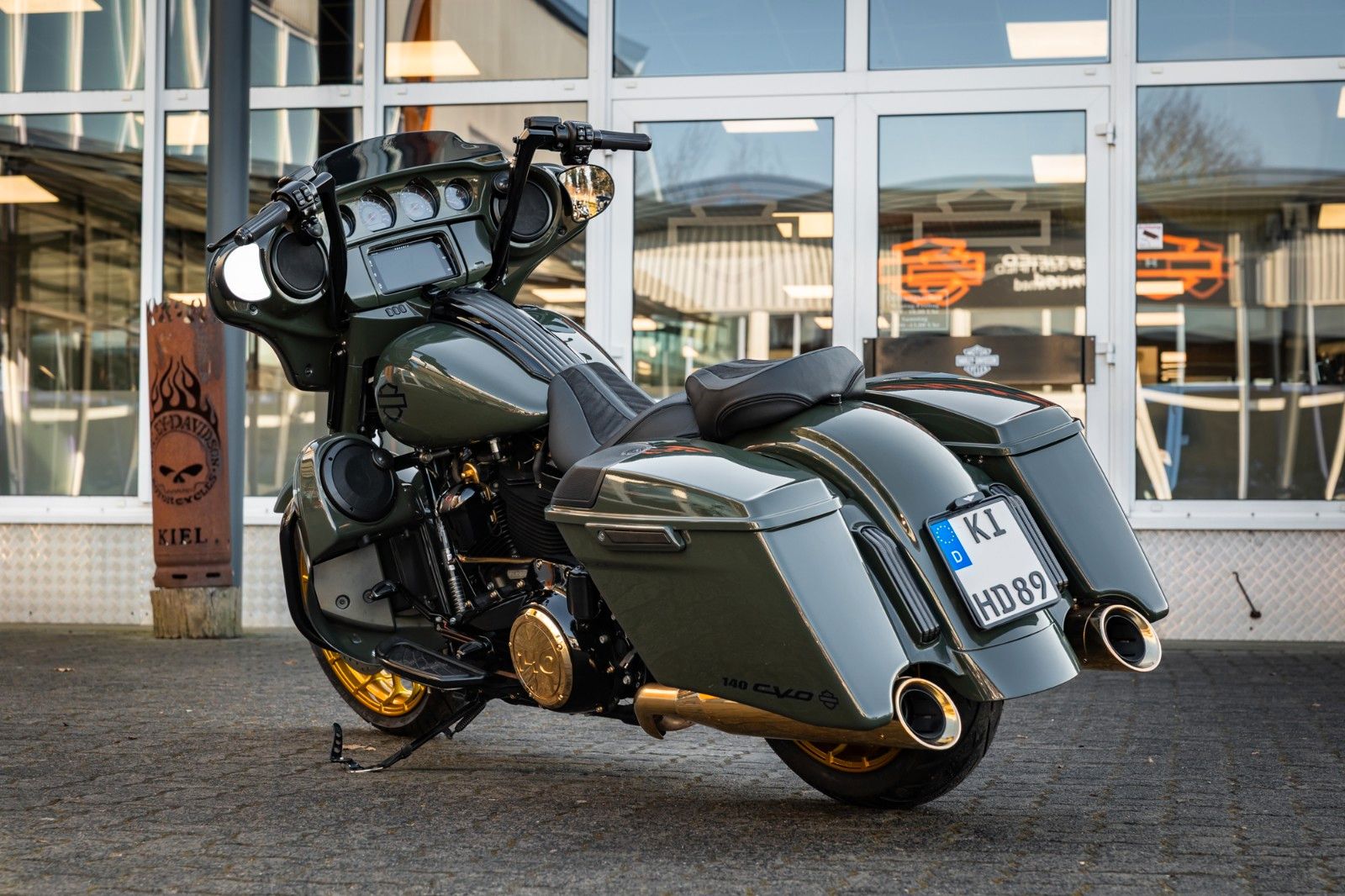 Fahrzeugabbildung Harley-Davidson CVO Street Glide FLHXSE 140 TORXSTER JEKILL&HYDE