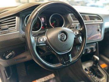 Volkswagen Tiguan *R-Line*Spurhalte*ACC*LED*AHK*Massage*