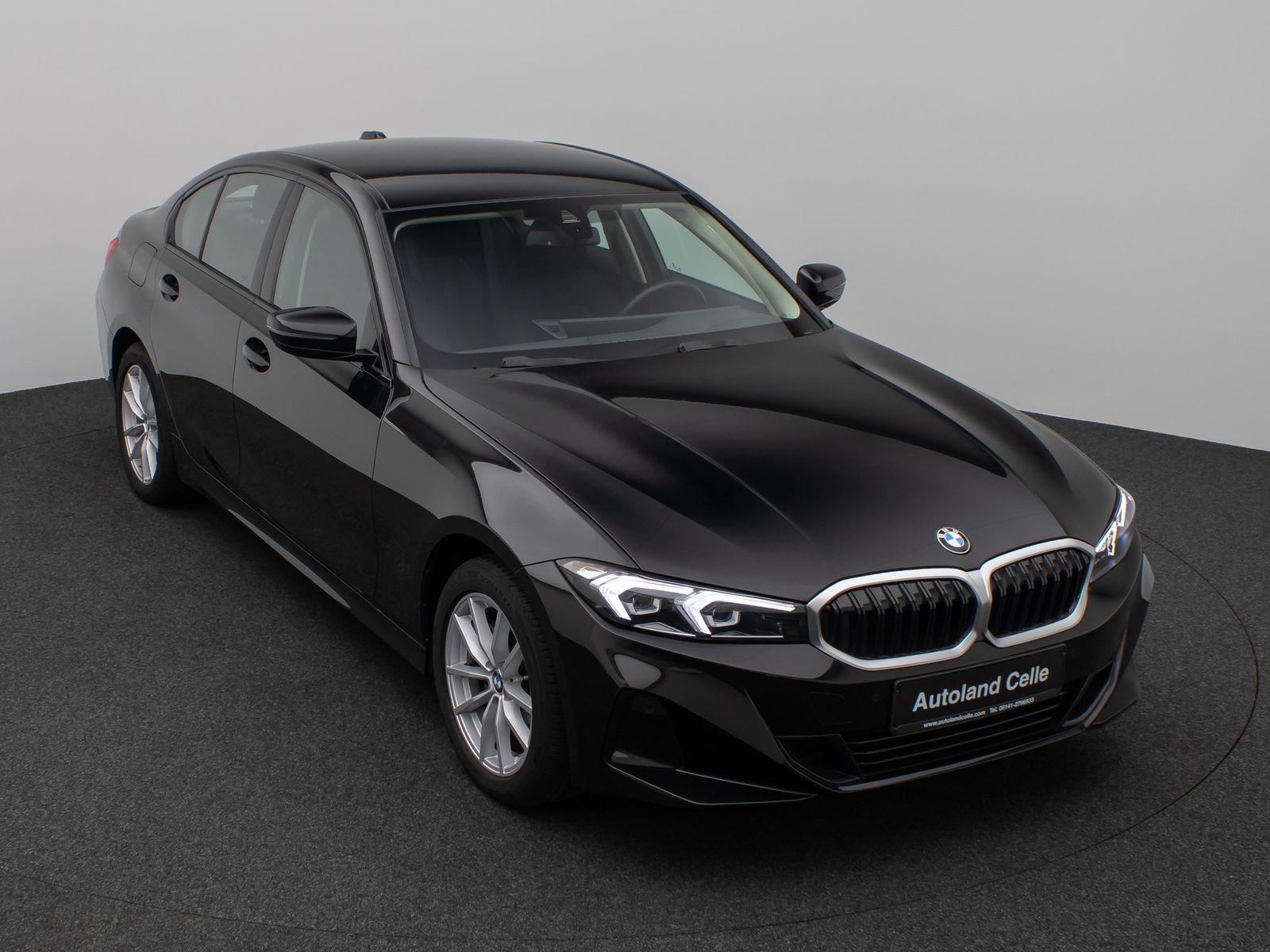 Fahrzeugabbildung BMW 318i DAB PDC Widscreen Geschwindigkeitsreg LED