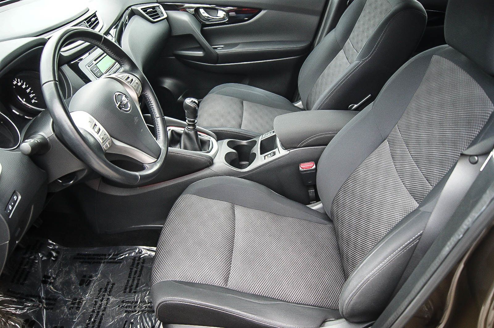 Fahrzeugabbildung Nissan Qashqai 1.2 Acenta RENTNERERSTBESITZ 22.324km !!