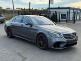 Mercedes-Benz S 63 AMG S -Klasse Lim. S 63 AMG 4Matic+ L - graue Mercedes-Benz S 63 AMG