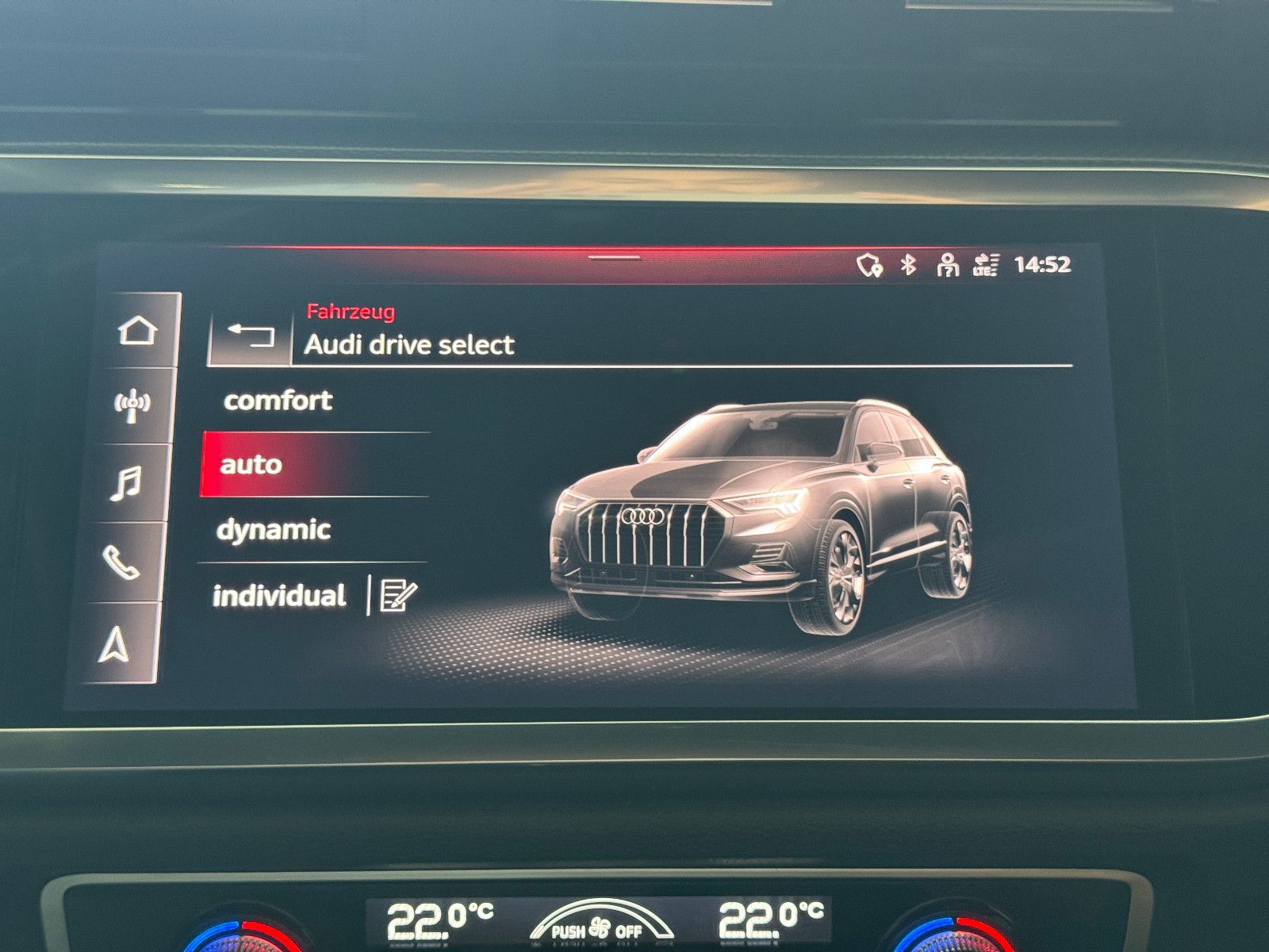 Fahrzeugabbildung Audi Q3 45 TFSI e S-TRONIC S-LINE ACC VIRTUAL LED KAM