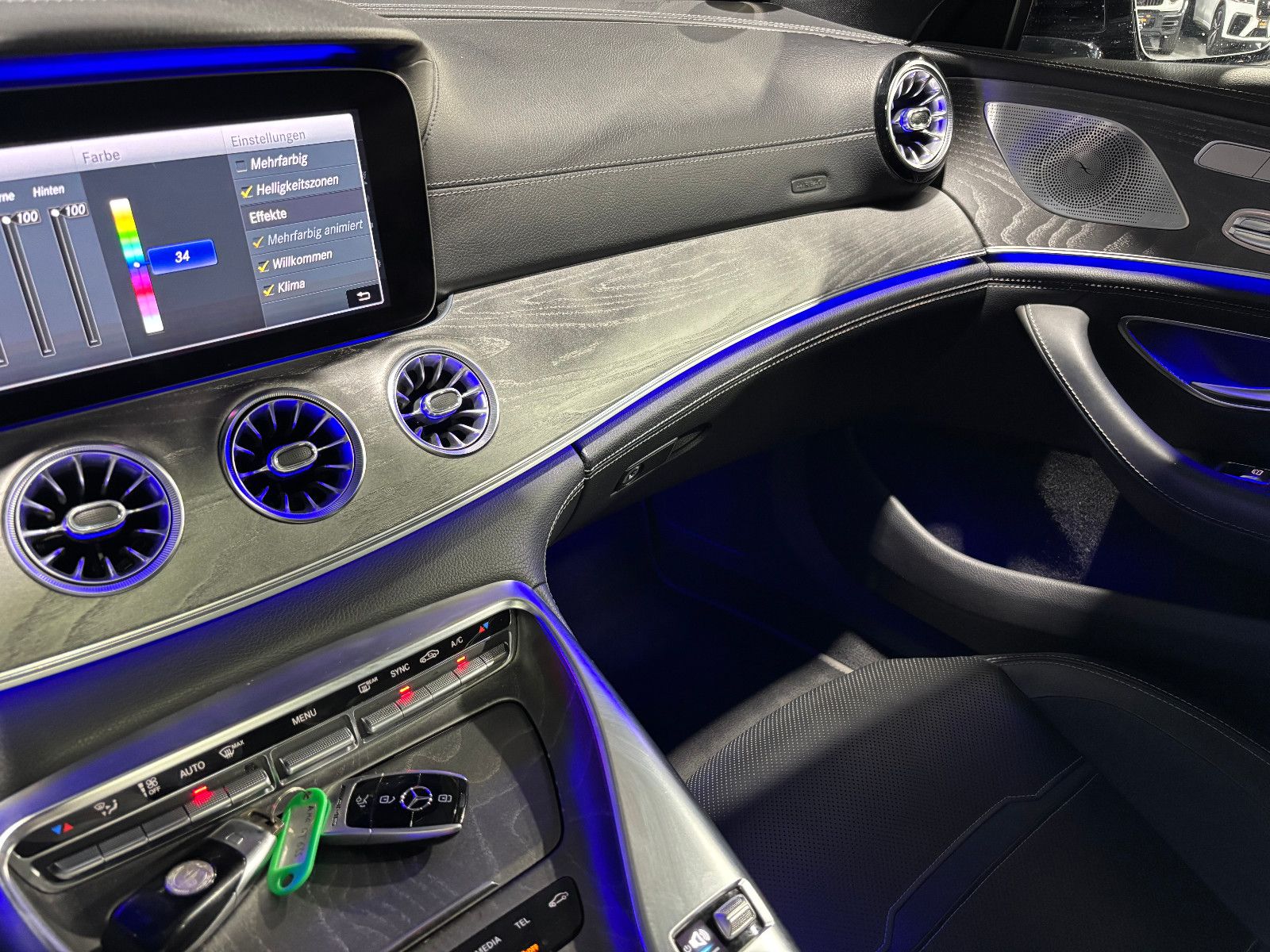 Fahrzeugabbildung Mercedes-Benz AMG GT 4-trg. 63 S 4Matic+/AERO-KIT/PANO/MASSAGE