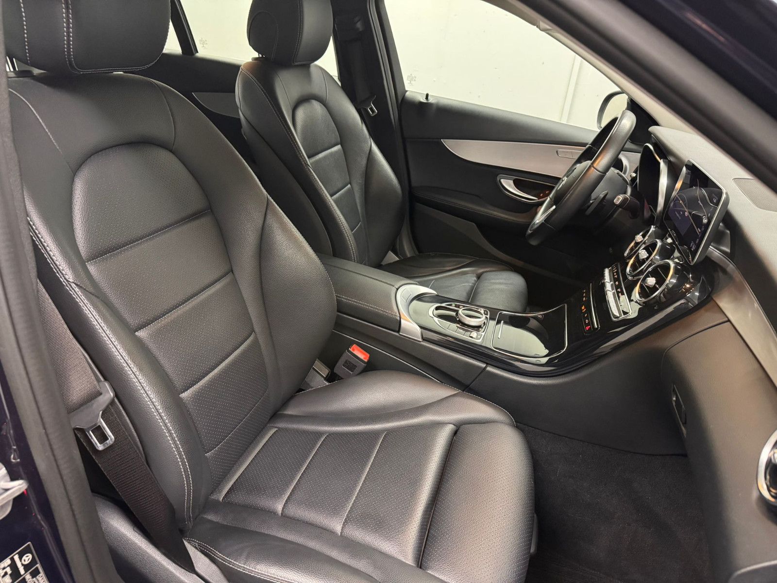 Fahrzeugabbildung Mercedes-Benz C 220 d T Autom. *AVANTGARDE*LUXURY*NAVI*SH*