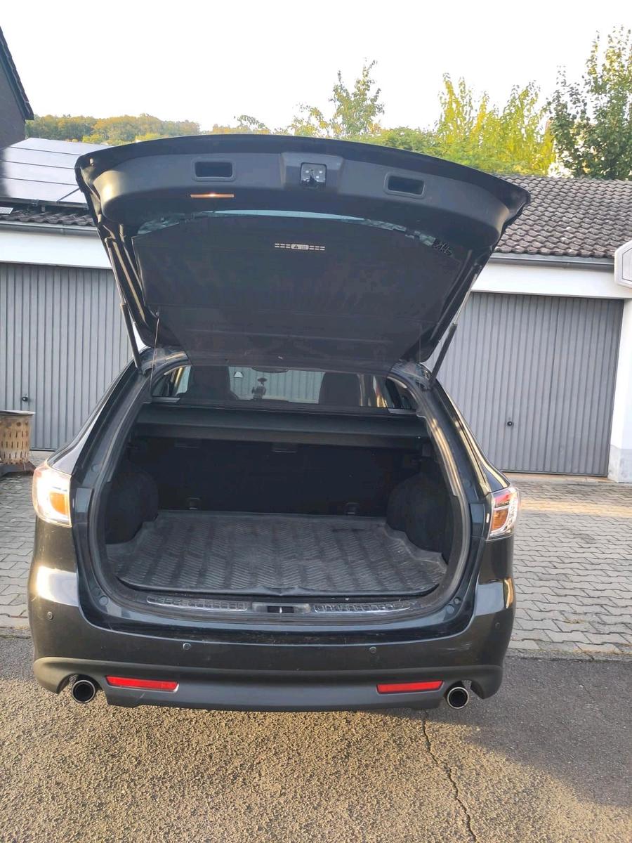 Mazda  2012 — rear view