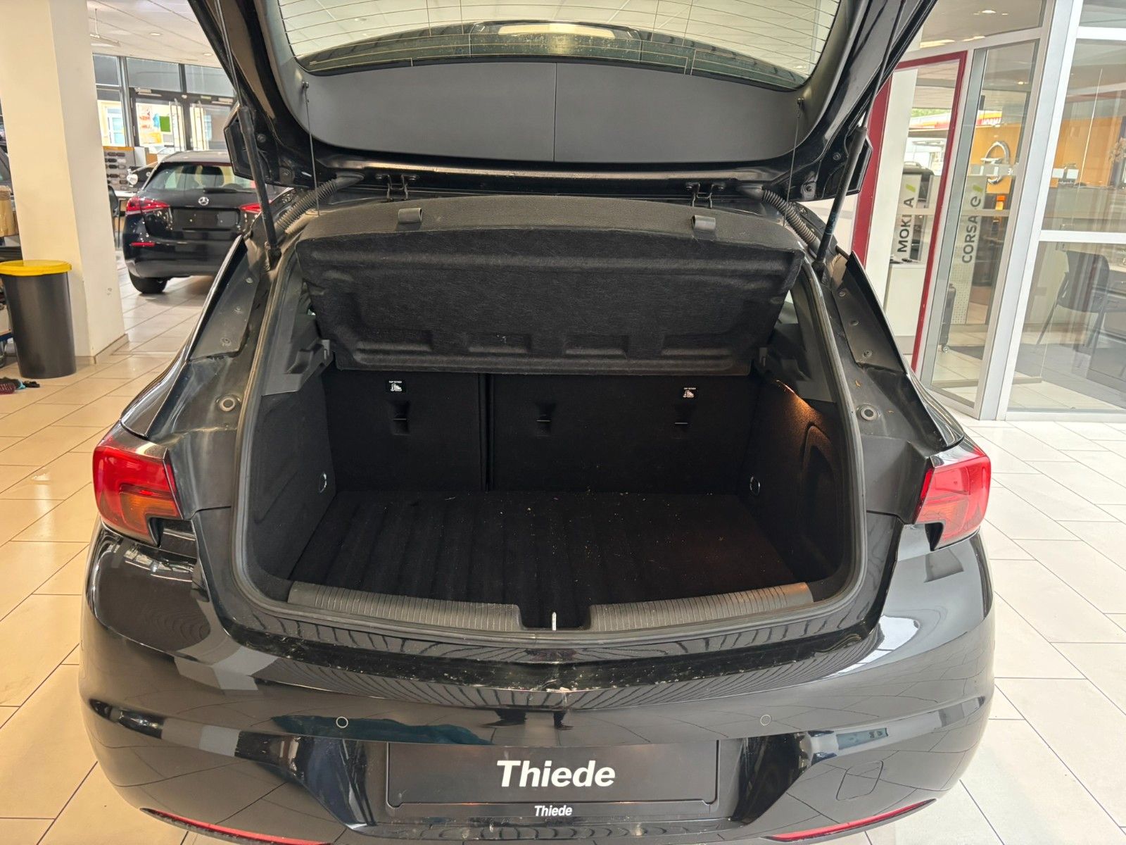Fahrzeugabbildung Opel Astra K 1.4T 120-JAHRE KAMERA/SHZ/LHZ/ALU/ALLWET