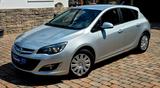 Opel Astra J Edition REIFEN+ KLIMASERVICE NEU - gebrauchte Opel Astra aus dem Jahr 2013