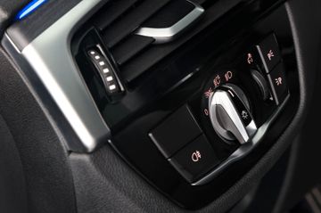 BMW 540d xDrive Touring M Sport PANO HUD ACC AHK 20"