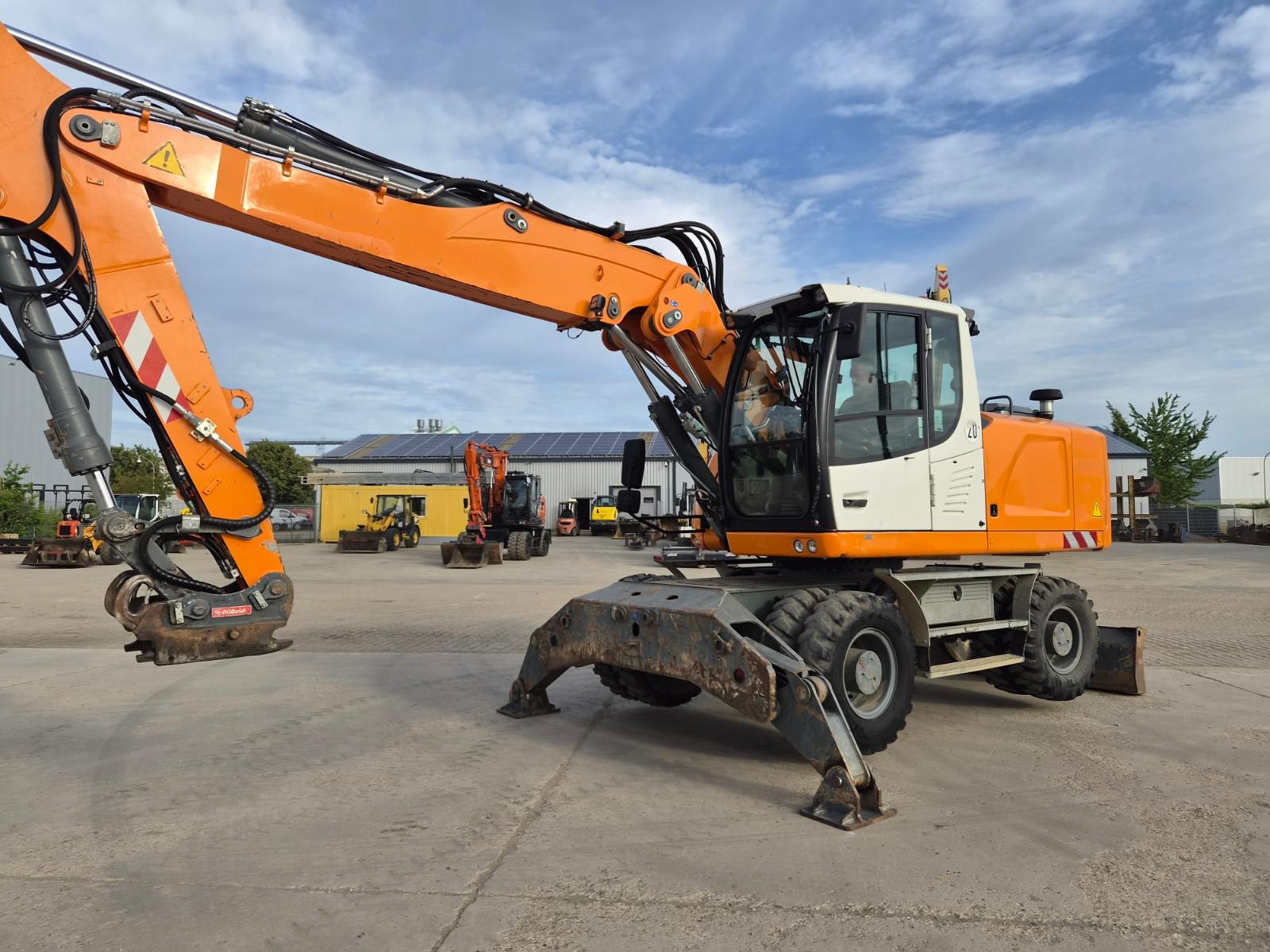 Liebherr A 920 Litronic